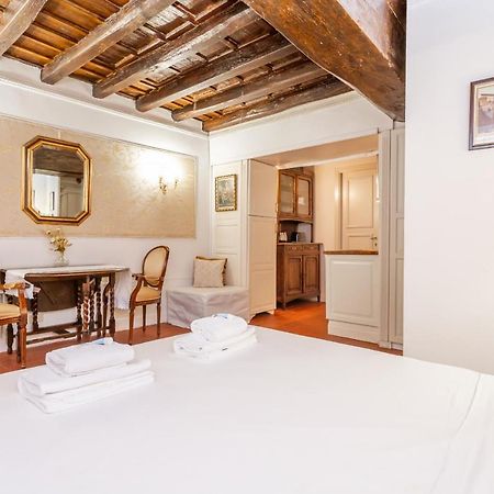 Апартаменты Al Cortile Del Moro Рим Экстерьер фото