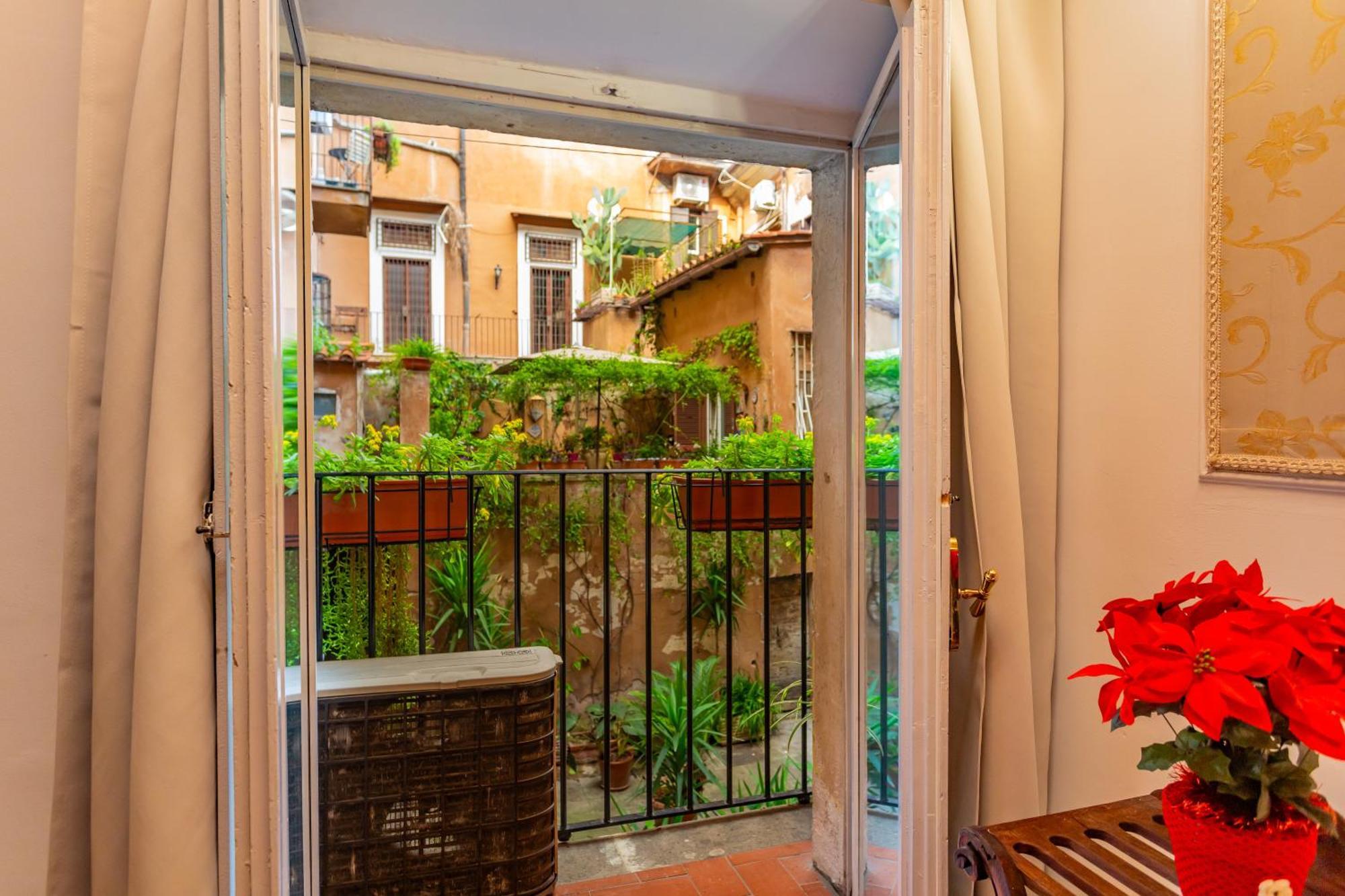 Апартаменты Al Cortile Del Moro Рим Экстерьер фото